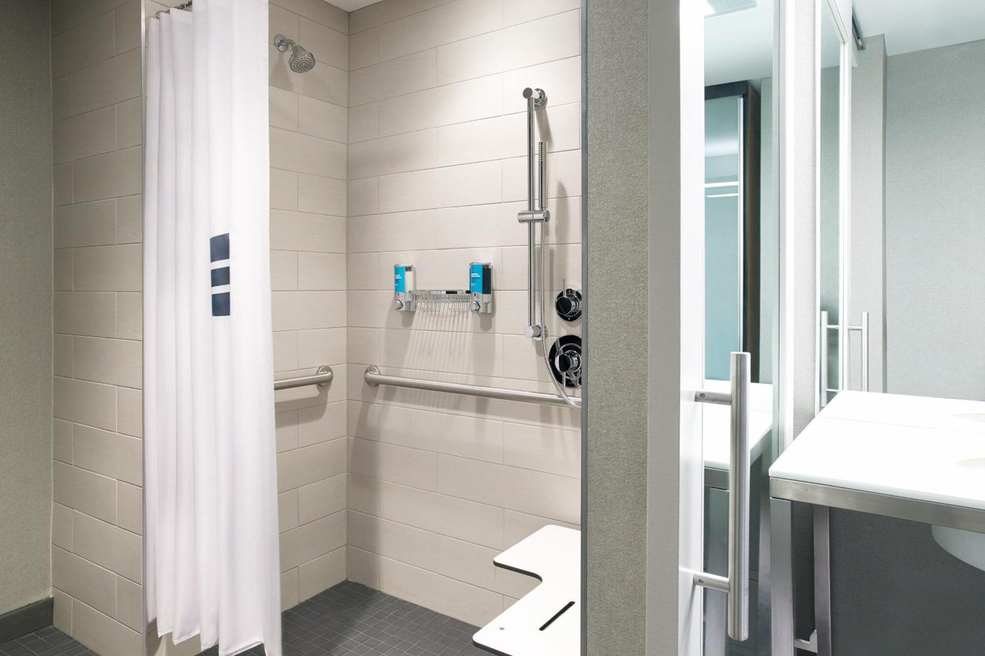 Aloft Louisville Downtown Экстерьер фото