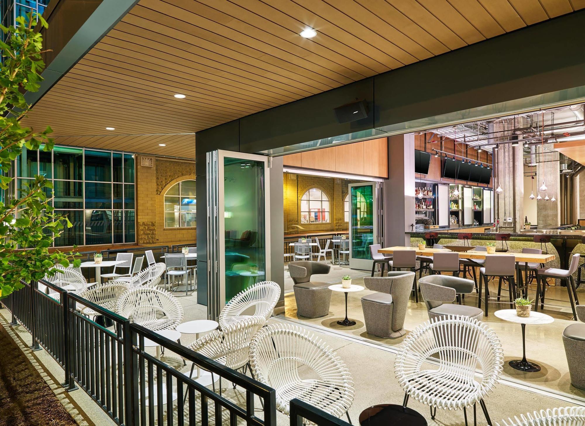 Aloft Louisville Downtown Экстерьер фото